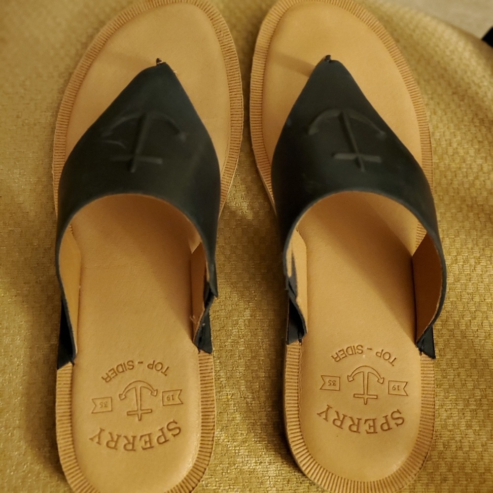 Shoes - Picture 4 of 5